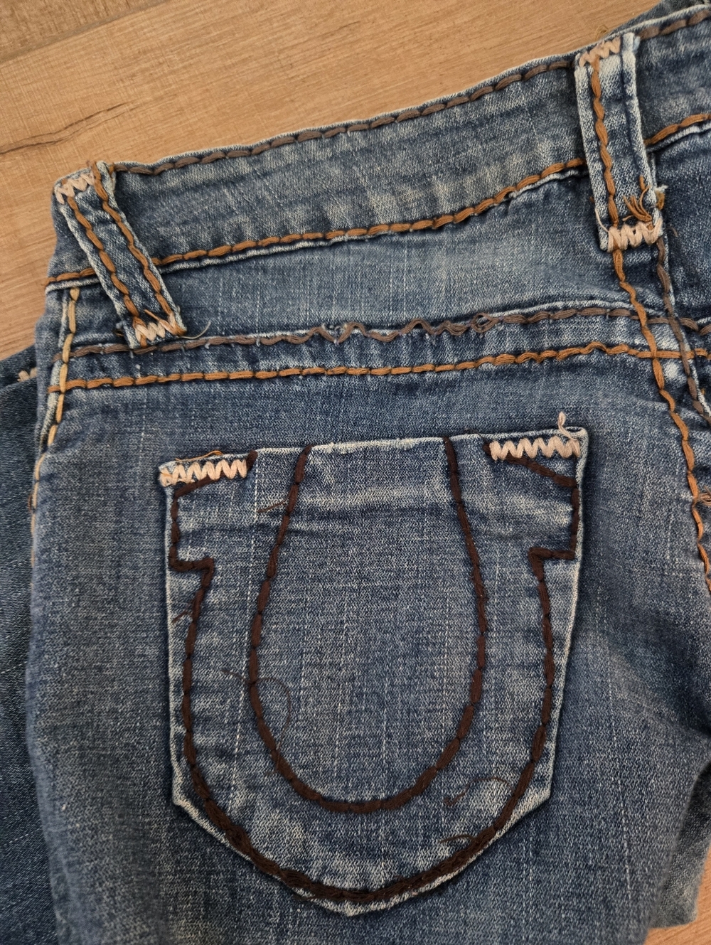 Vintage True Religion Low Rise Blue Denim Skinny Jeans with Contrast Stitching - Picture 6 of 6